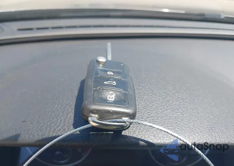 2014 Volkswagen Passat 1.8T Wolfsburg Edition z USA, uszkodzony, nr VIN 1VWAT7A30EC025433